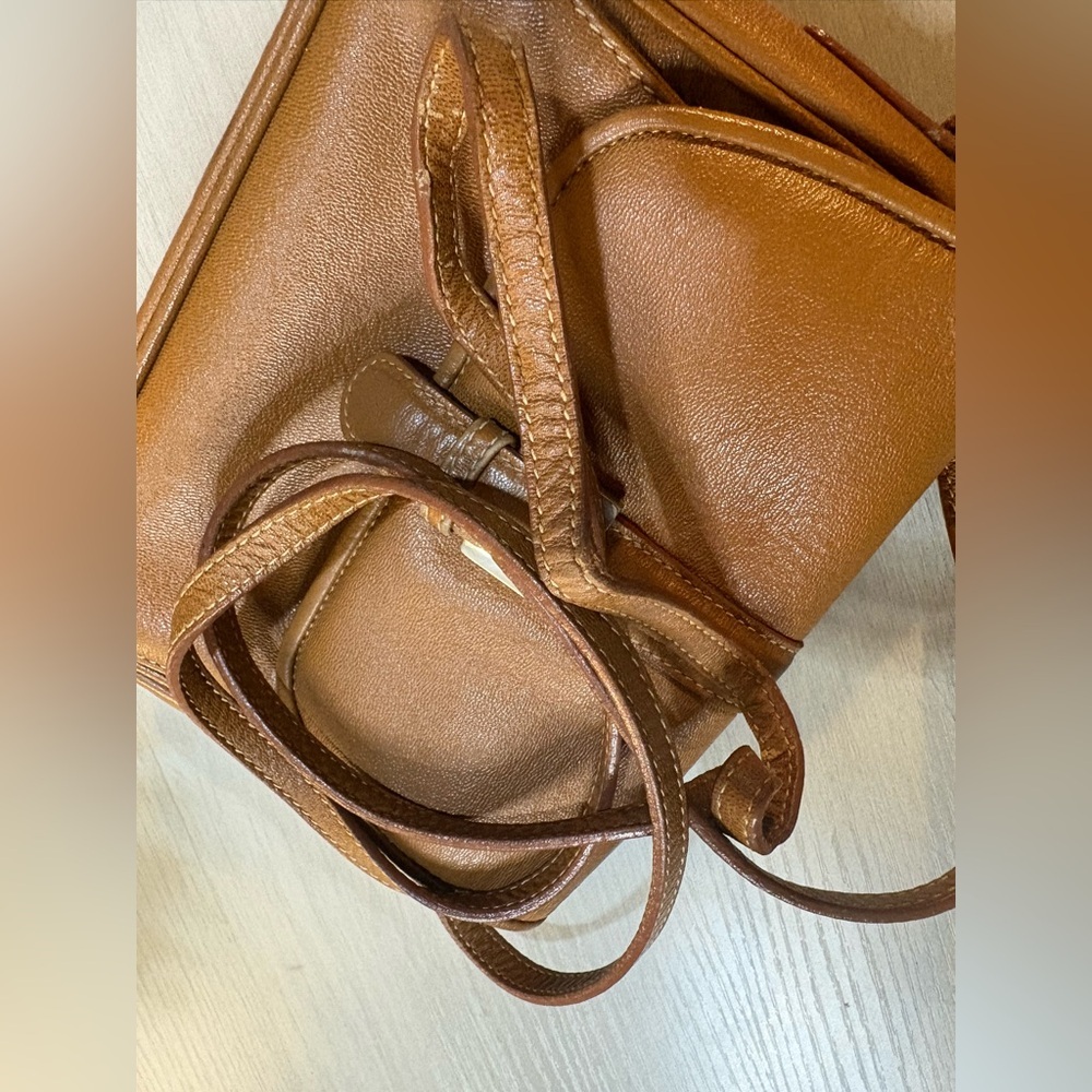 Burberrys Crossbody Bag‎ with Gold Details - Picture 11 of 14